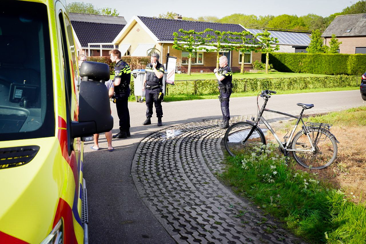 Fietser gewond na botsing met busje