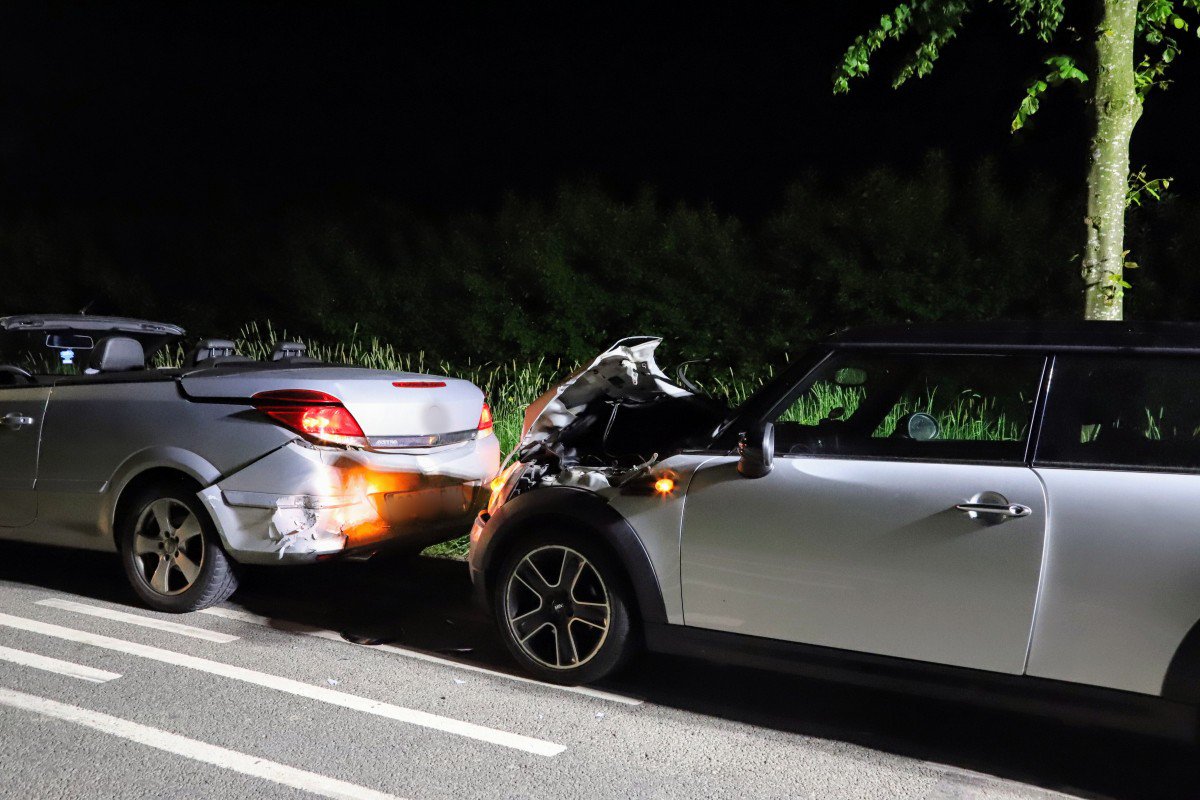 Veel schade door kop-staart botsing