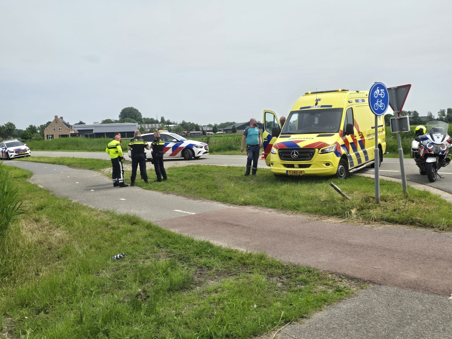 Fietser ernstig gewond geraakt na aanrijding met scooter
