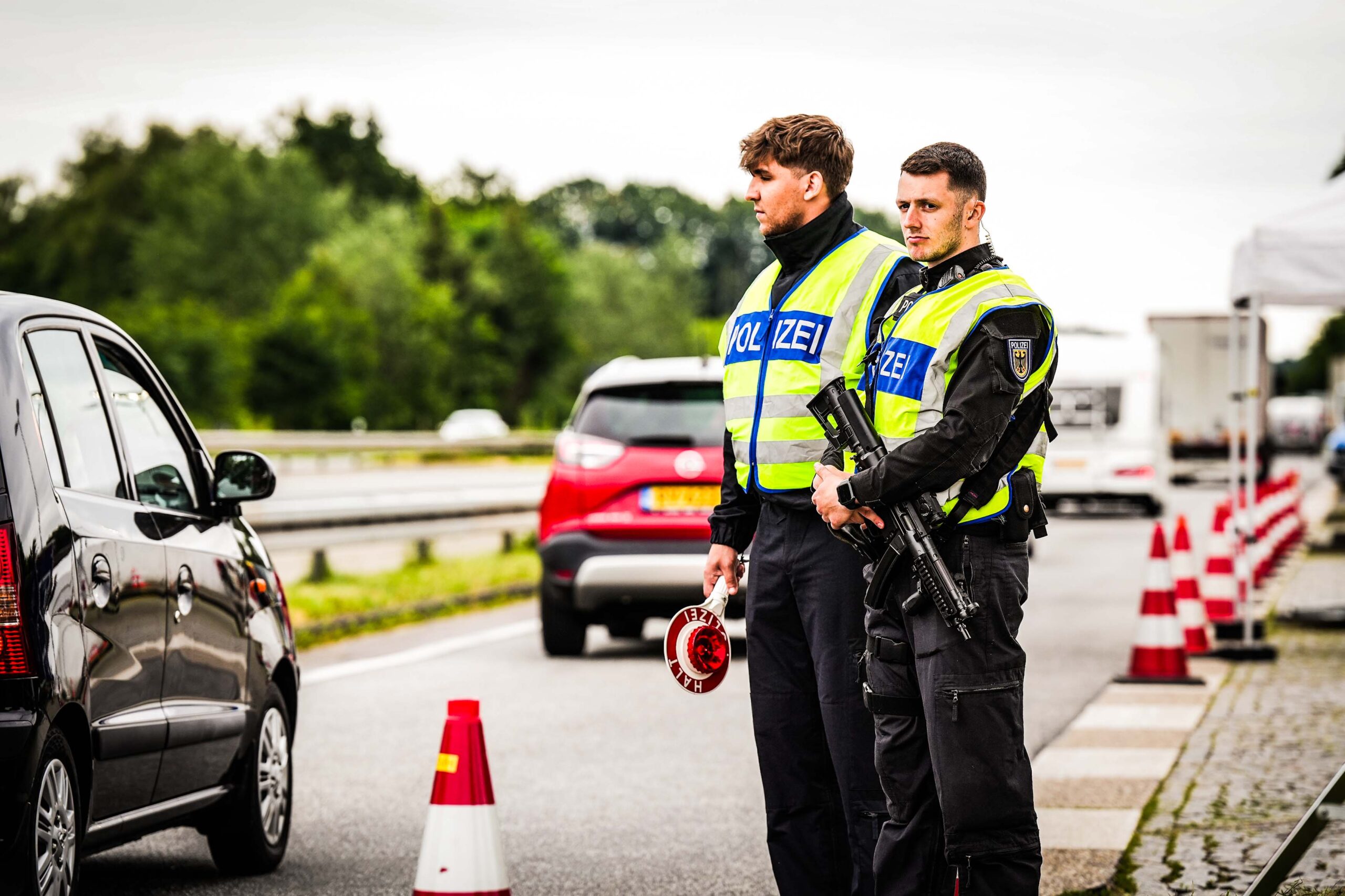 Mega file op A12 door grenscontrole in aanloop naar EK voetbal