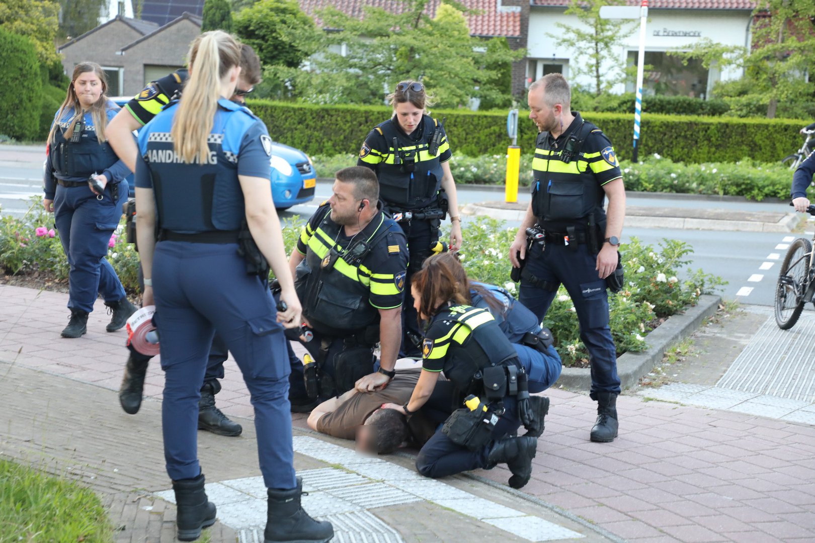 Motorrijder geschept, dronken automobilist verzet zich bij aanhouding