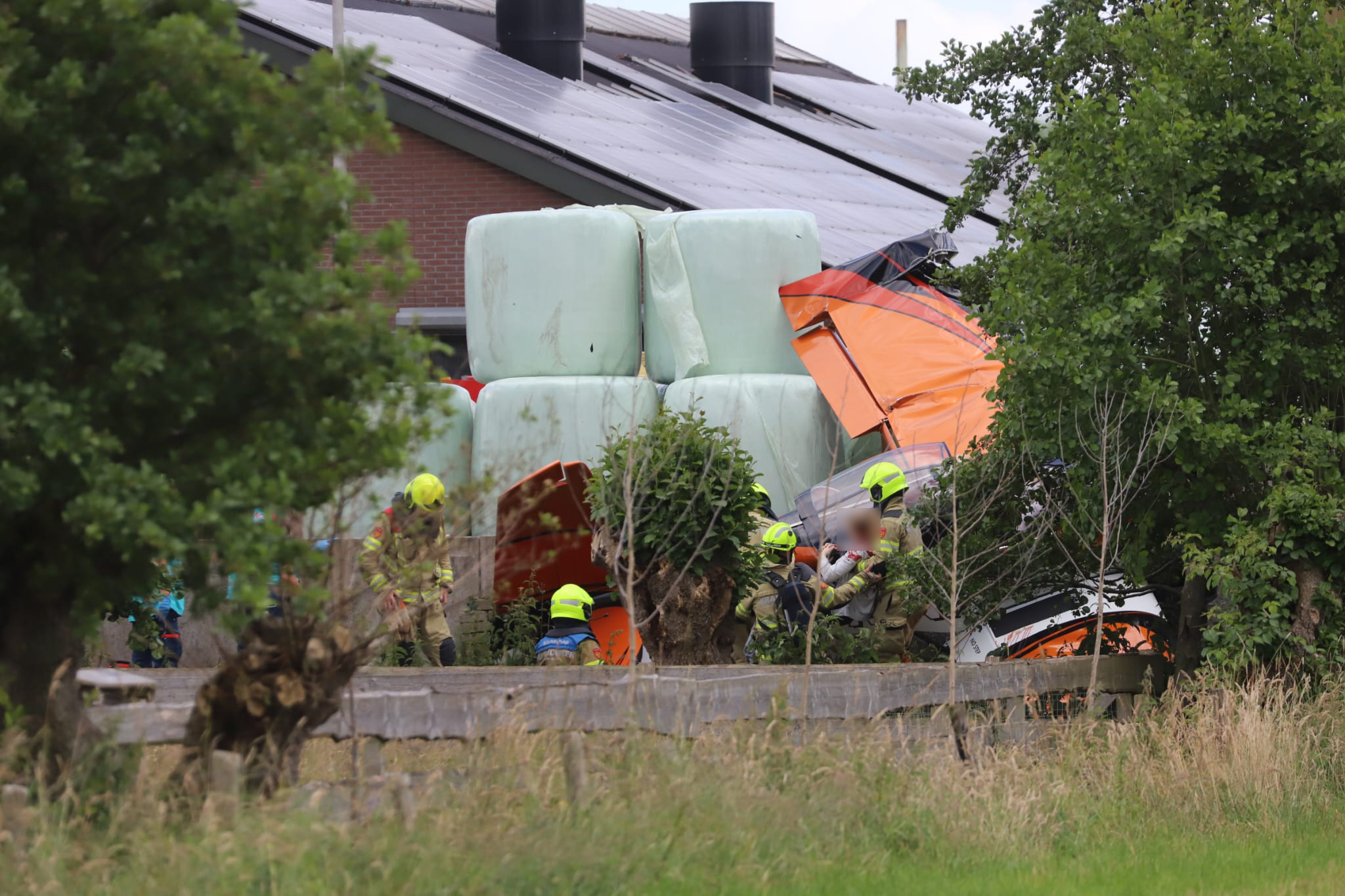 VIDEO: Beveiligingscamera filmt neergestort sportvliegtuig