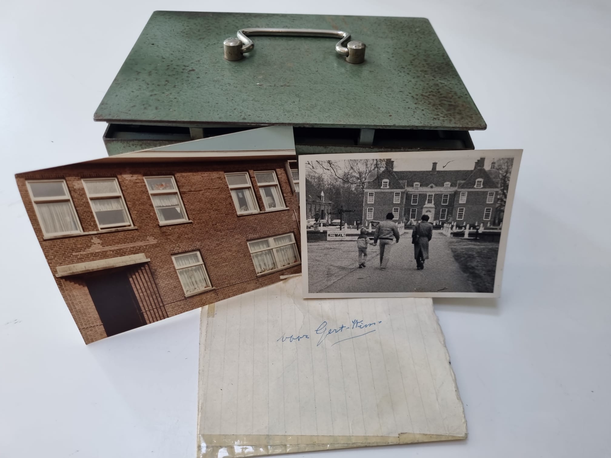 Politie Doesburg zoekt eigenaar geldkistje