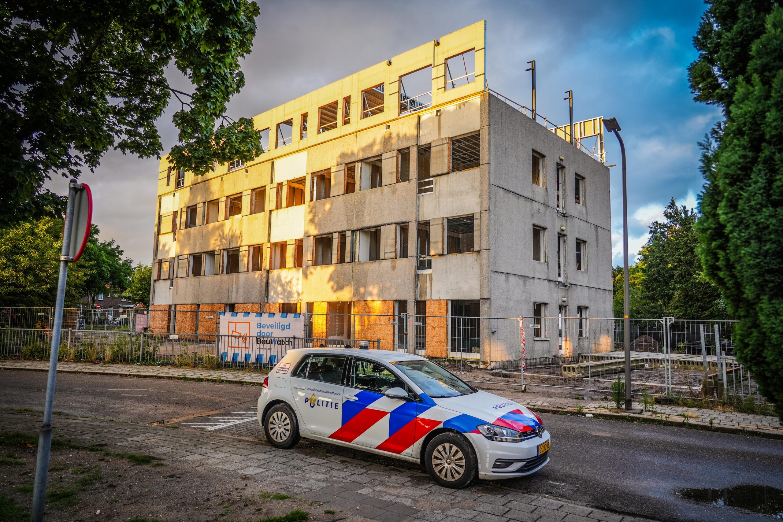 Politiehelikopter boven Velp vanwege inbraak