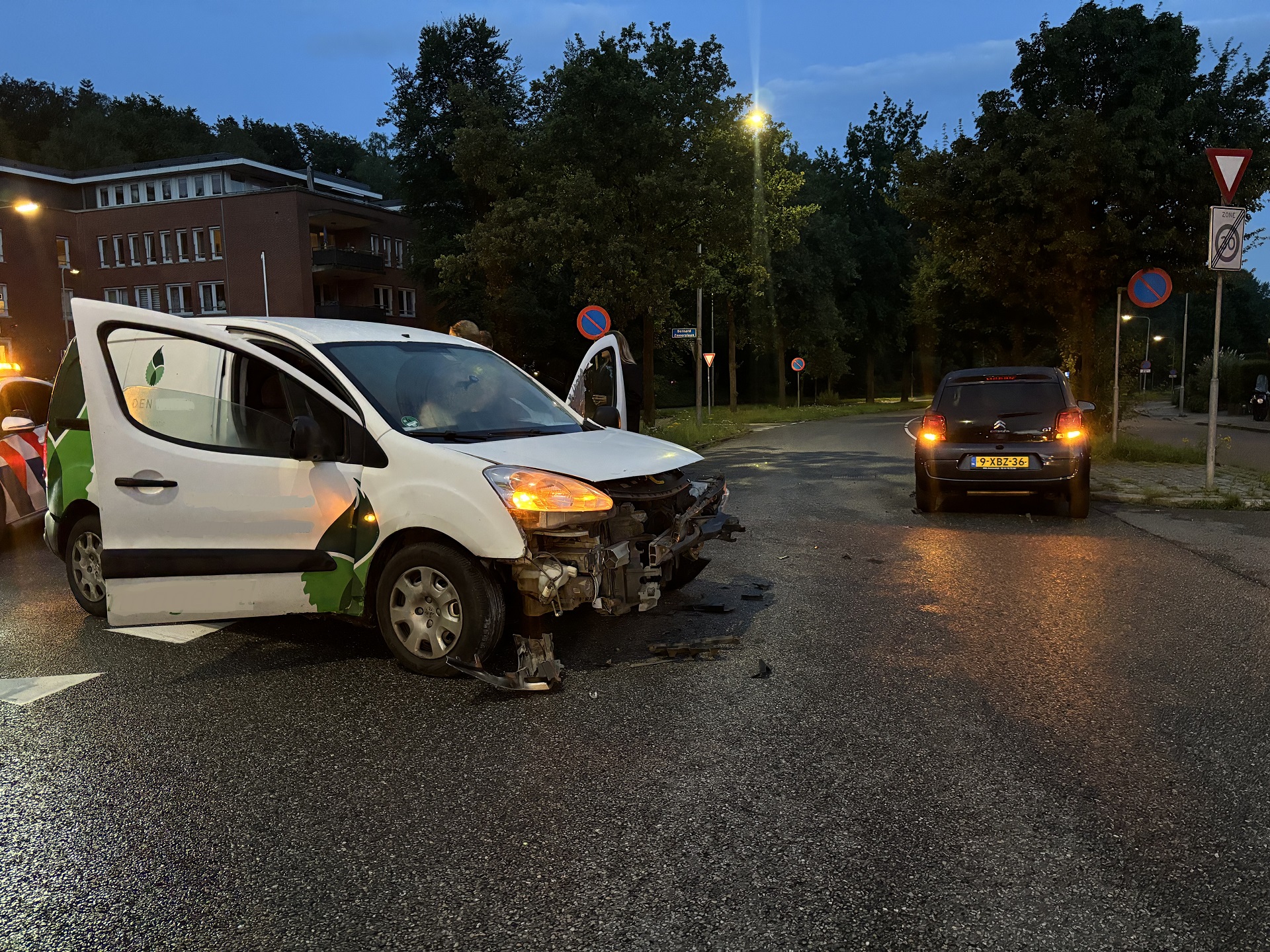 Veel schade na voorrangsfout op kruising