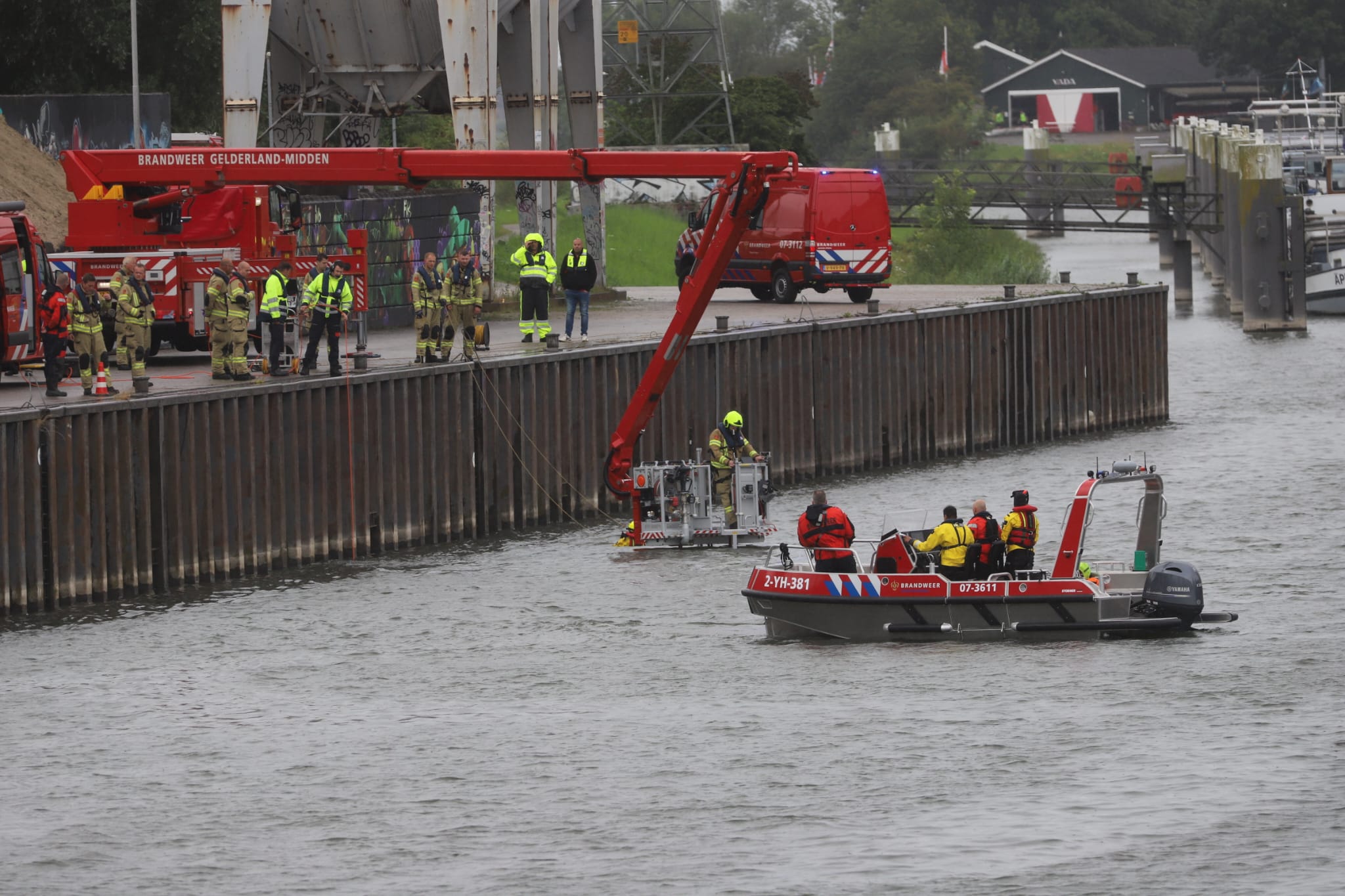Rollator langs de Rijn zorgt voor grote zoekactie