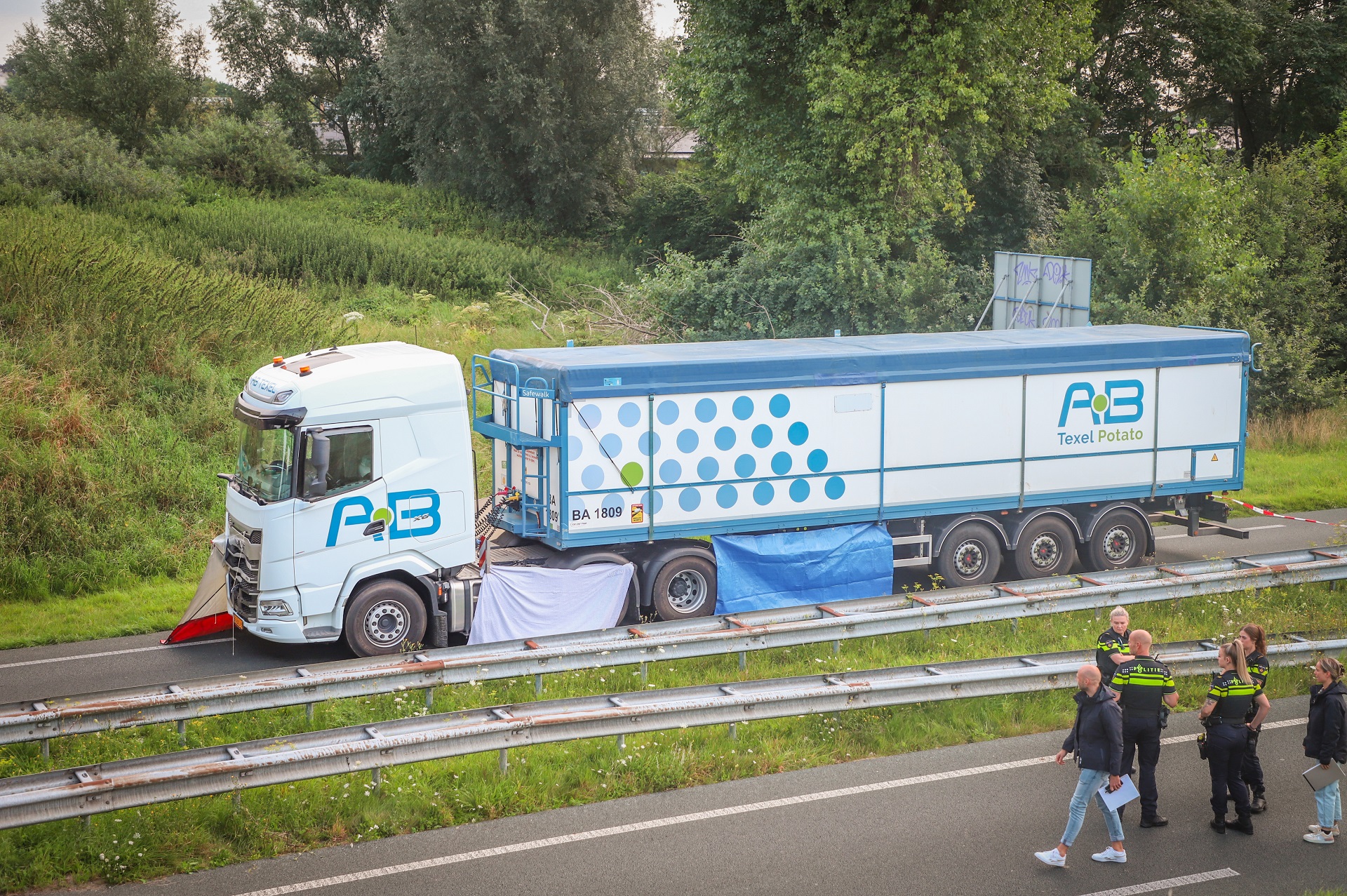 Voetganger overleden bij ongeval met vrachtwagen