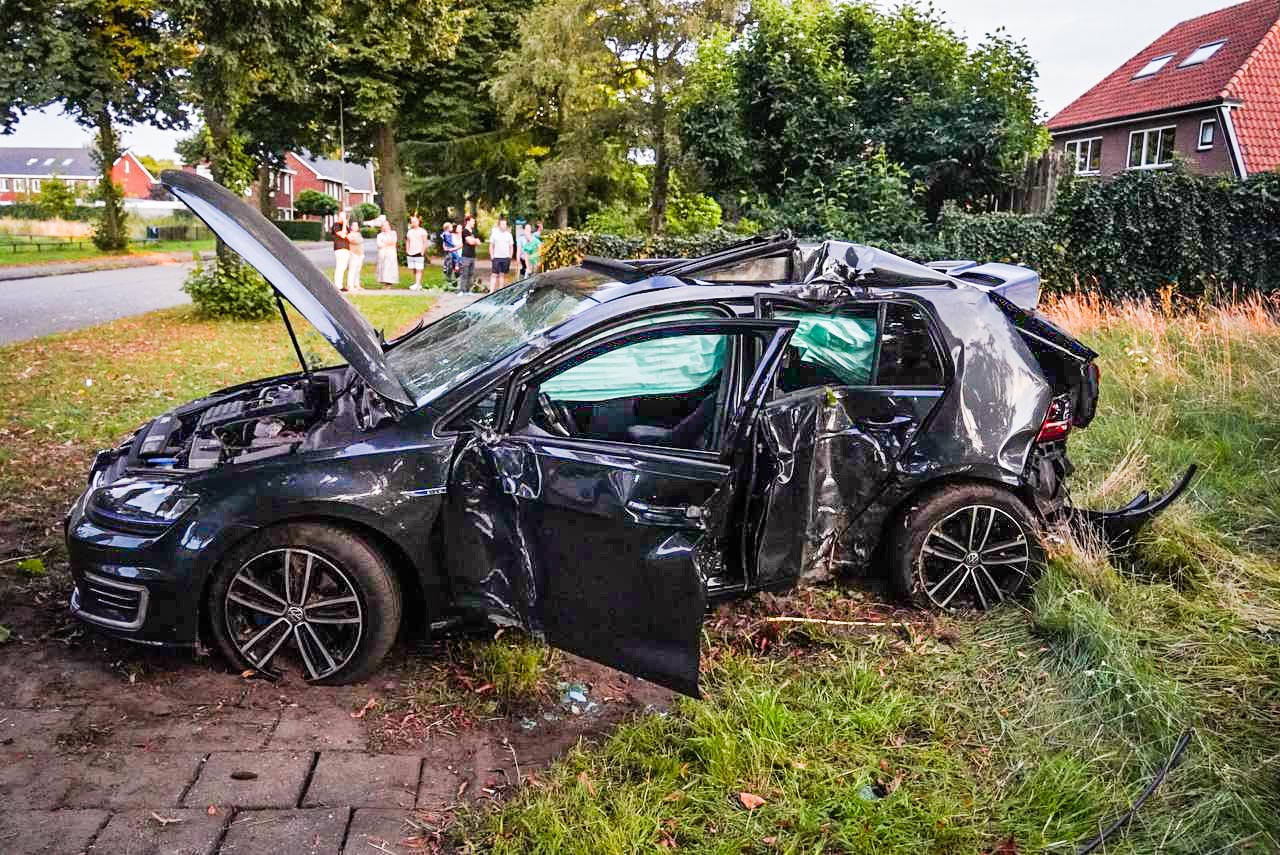 Gewonde en flinke ravage bij ongeval