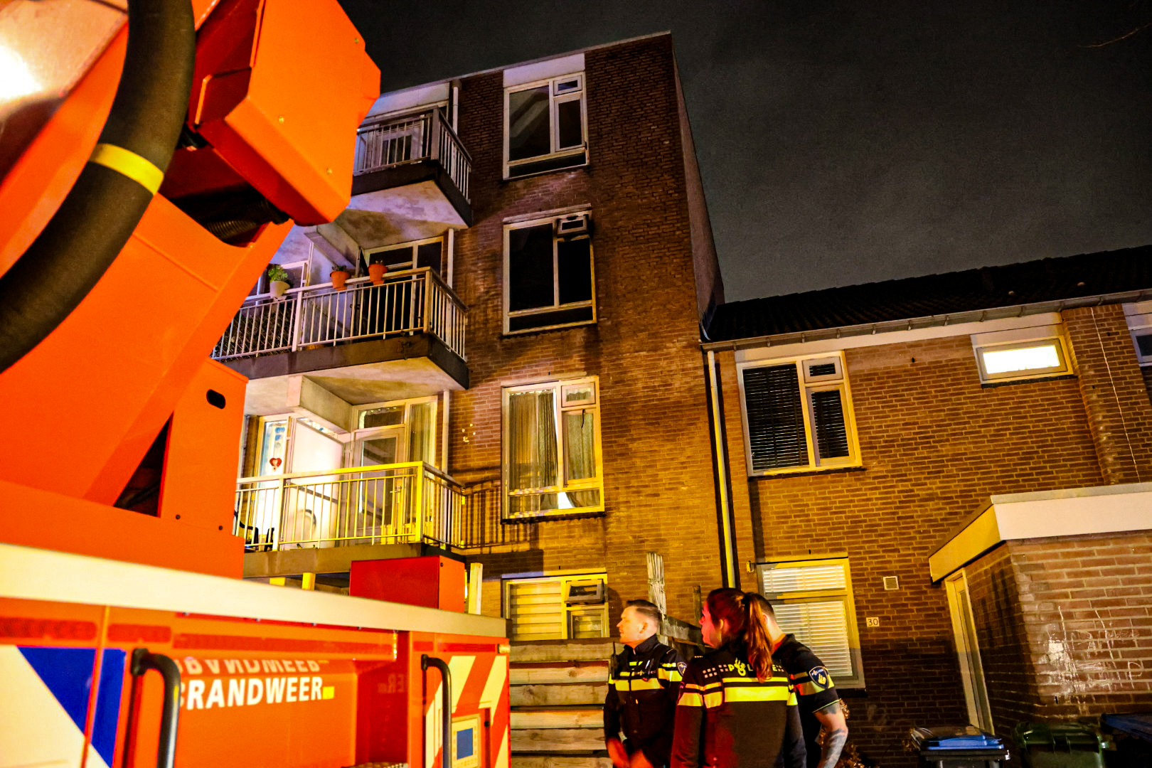 Aanhouding na woningbrand in Arnhem, huizen ontruimd