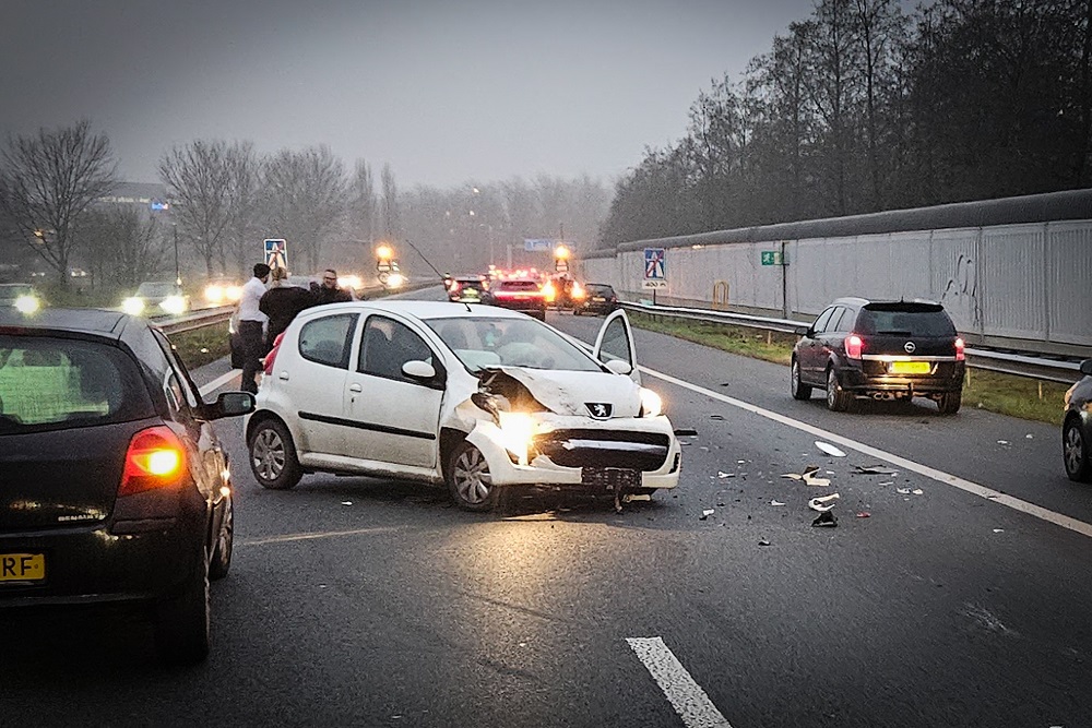 Veel schade na ongeluk op A348 bij Velp