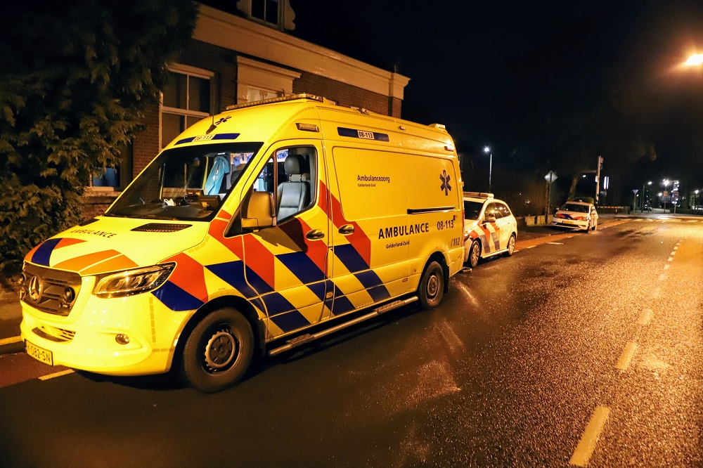 Man lichtgewond na melding steekpartij