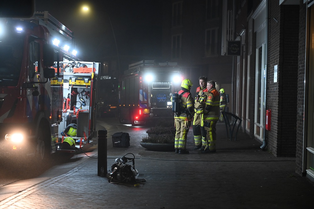 Scootmobiel vliegt in brand in parkeergarage