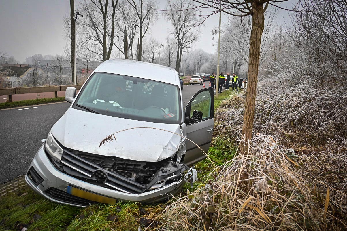 Flinke ravage bij aanrijding Oude Zevenaarseweg Arnhem