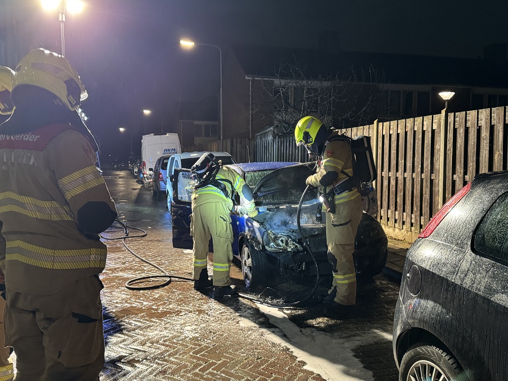 Opnieuw auto uitgebrand in Arnhem, politie onderzoekt brandstichting