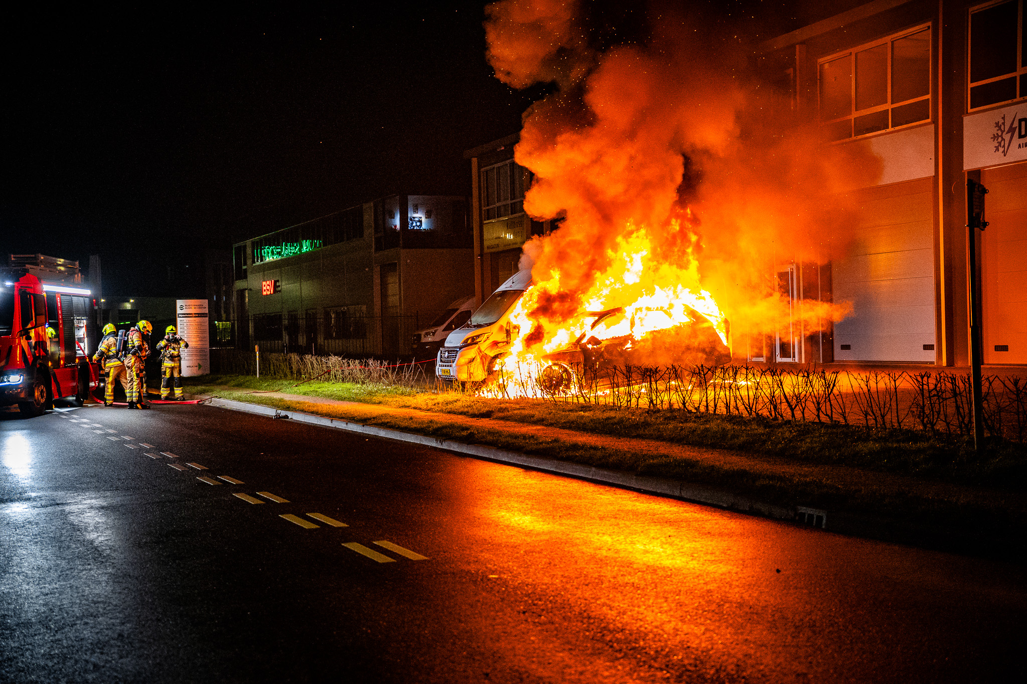 Peperdure Audi uitgebrand op bedrijventerrein