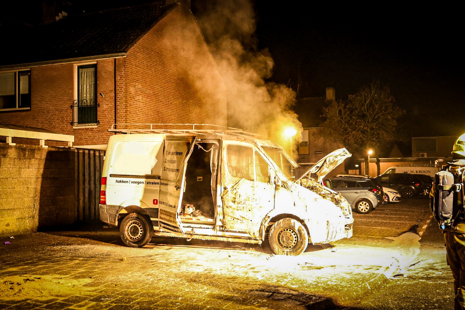 Aanhouding na explosie en autobrand in Arnhem-Zuid