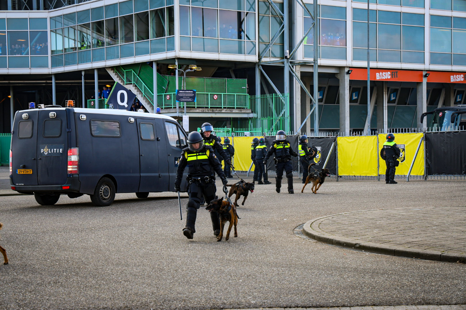 Tieners aangehouden na voetbalwedstrijd Vitesse-De Graafschap