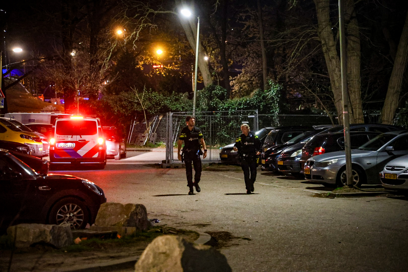 Grote zoekactie naar man in Arnhem, politie waarschuwt: “Benader de man niet zelf”