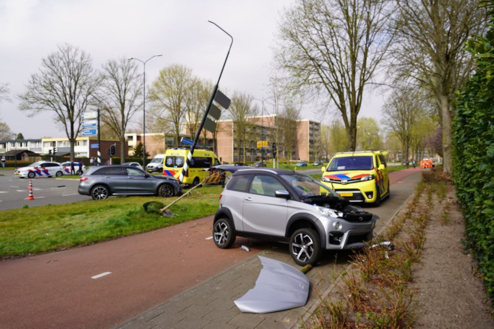 Botsing tussen vier voertuigen met gewonde als gevolg