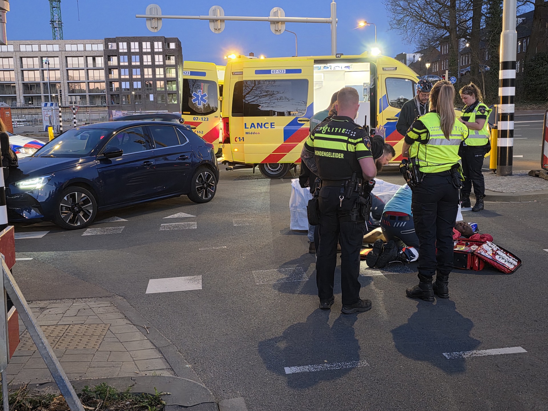 Fietser gewond na aanrijding op kruispunt