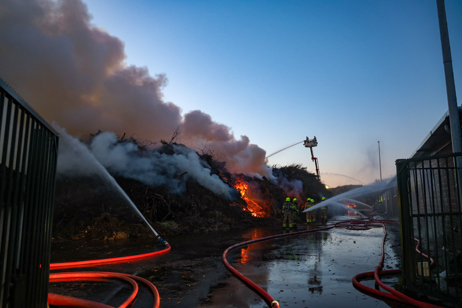 Zeer grote brand bij bedrijf in Doorwerth