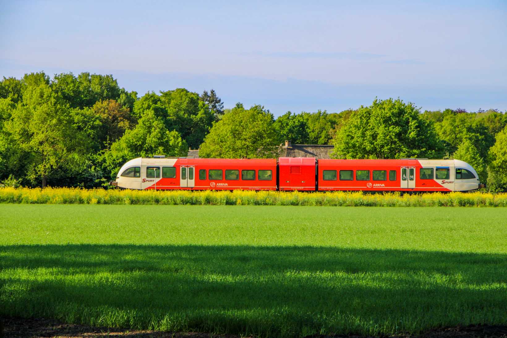 Treinverkeer stilgelegd na dodelijke aanrijding op spoor bij Vorden
