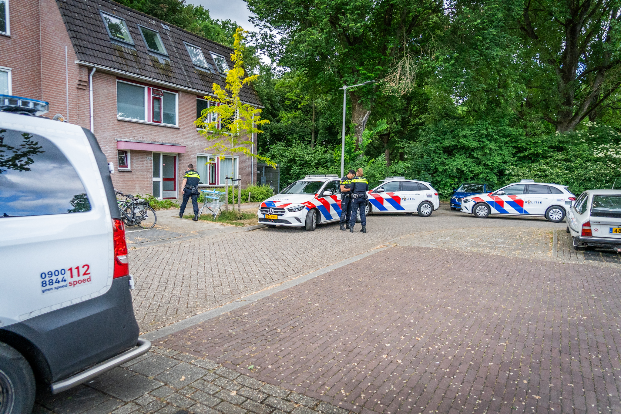 Man aangehouden na conflict in pand, mogelijk steekincident