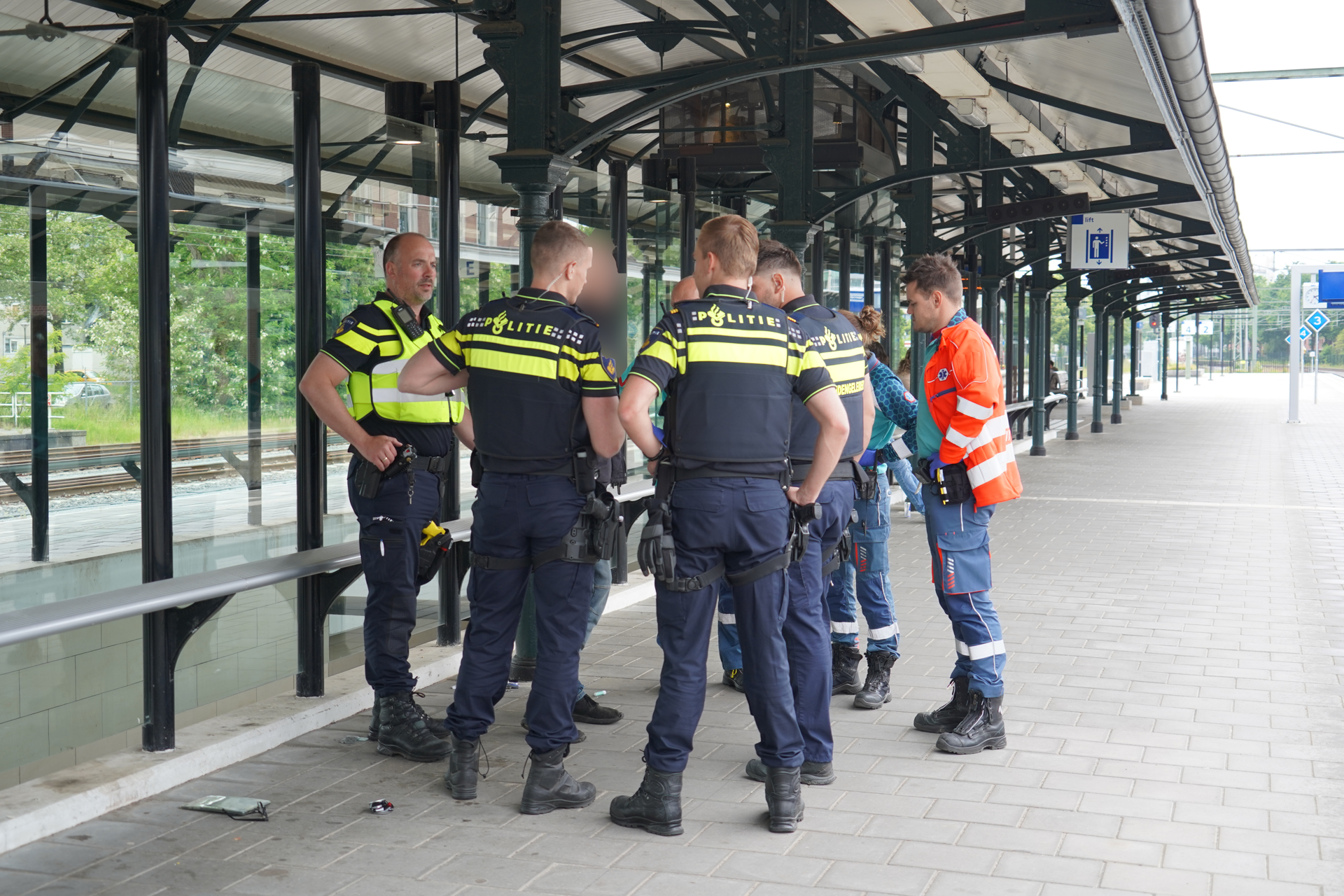 Hulpdiensten ingezet na incident bij winkeldiefstal op station