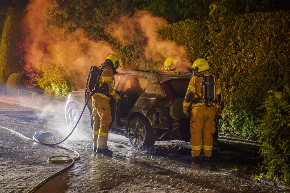 Nieuwe elektrische auto uitgebrand
