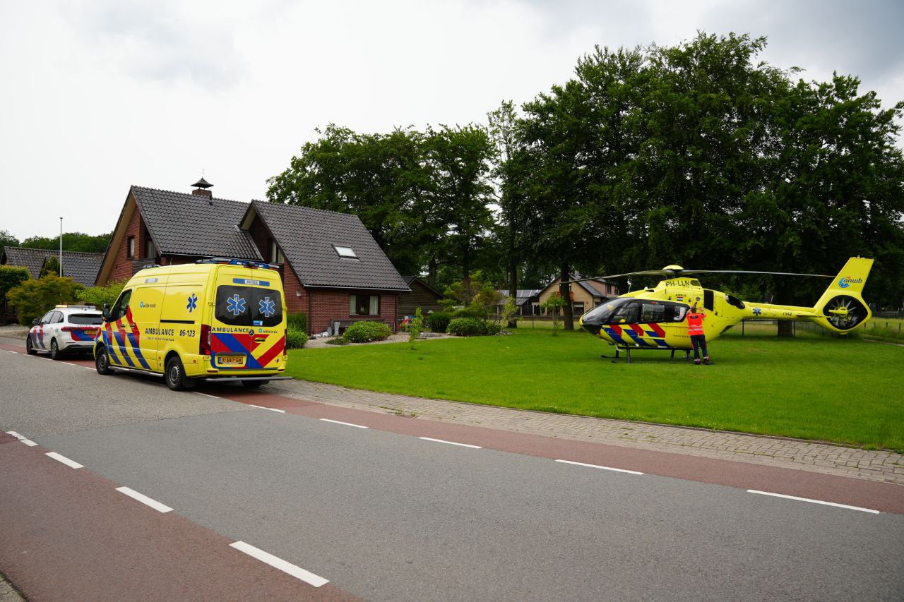 Fietser ten val, slachtoffer per traumahelikopter naar het ziekenhuis