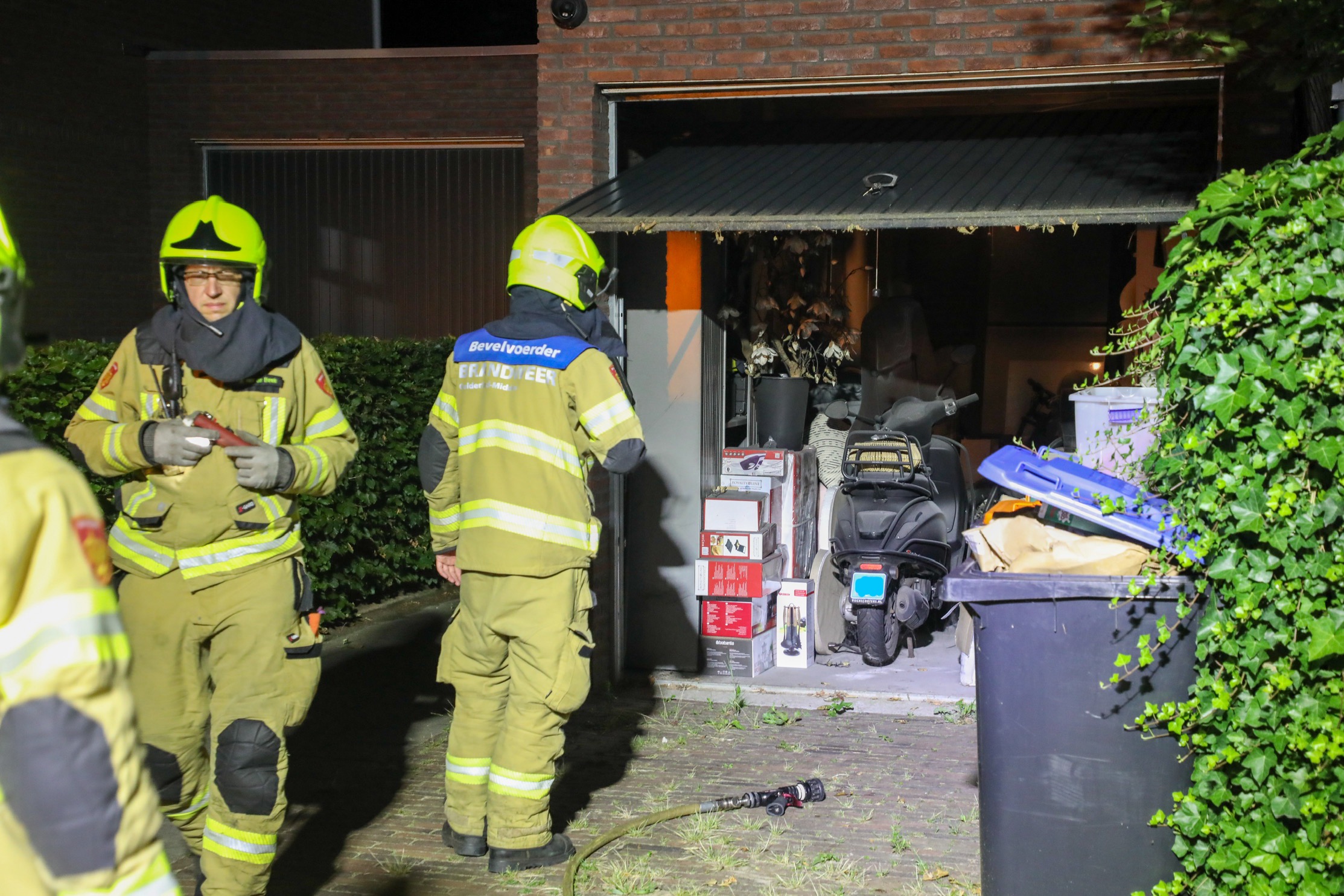 Elektrische step vliegt in de brand in schuur