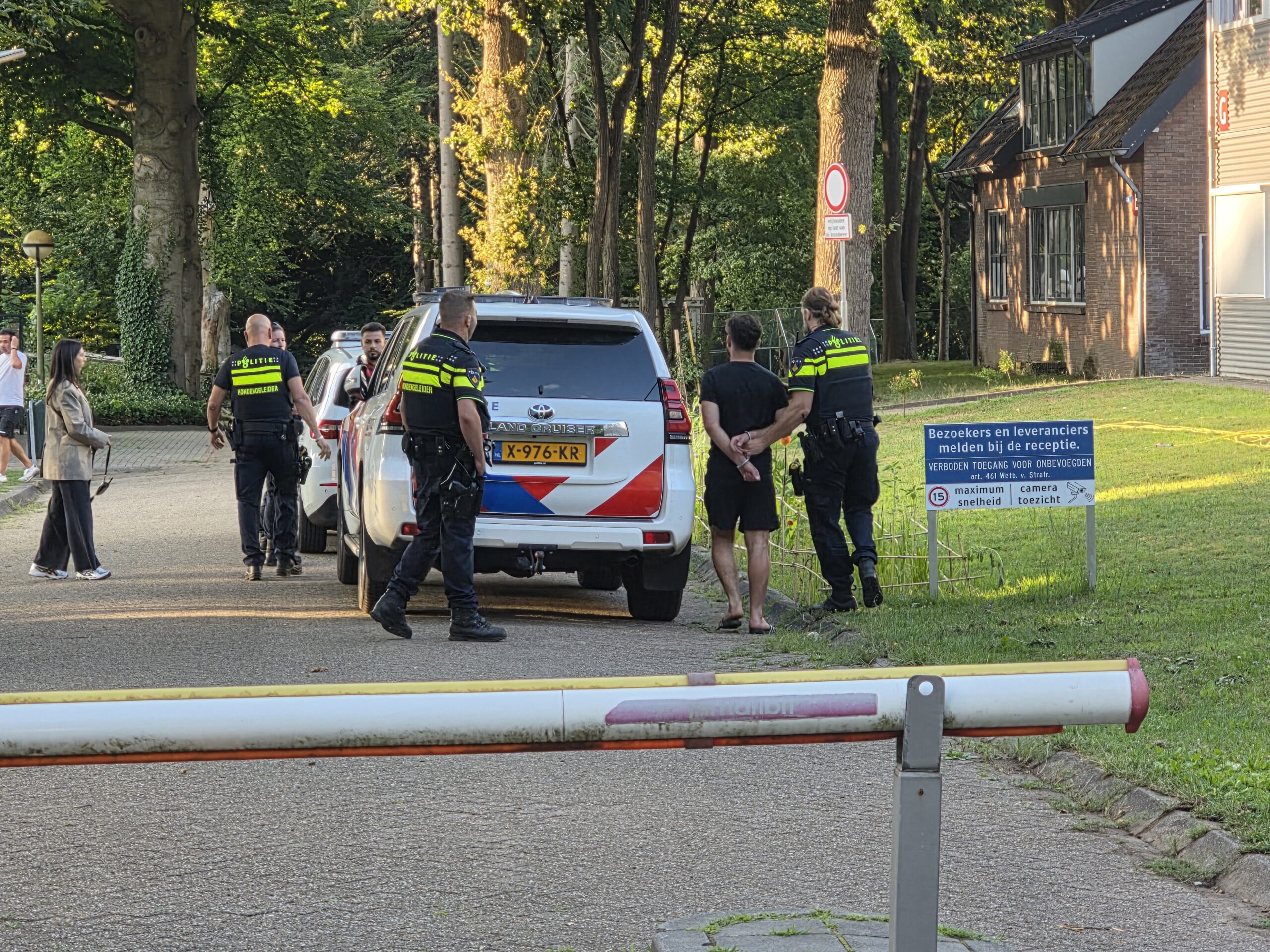 Arrestaties na vechtpartij in AZC