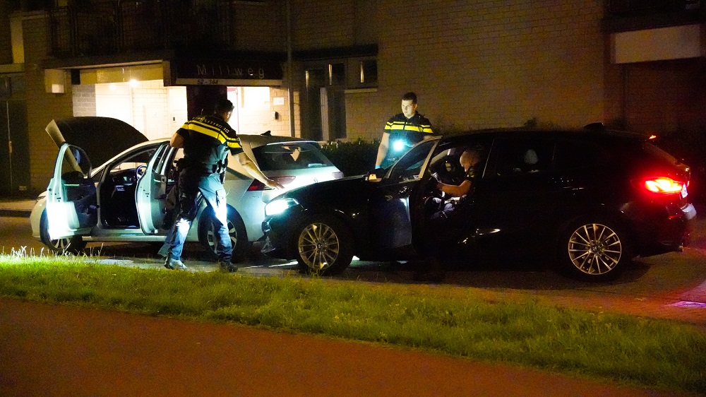Automobilist vlucht te voet na politieachtervolging in Arnhem