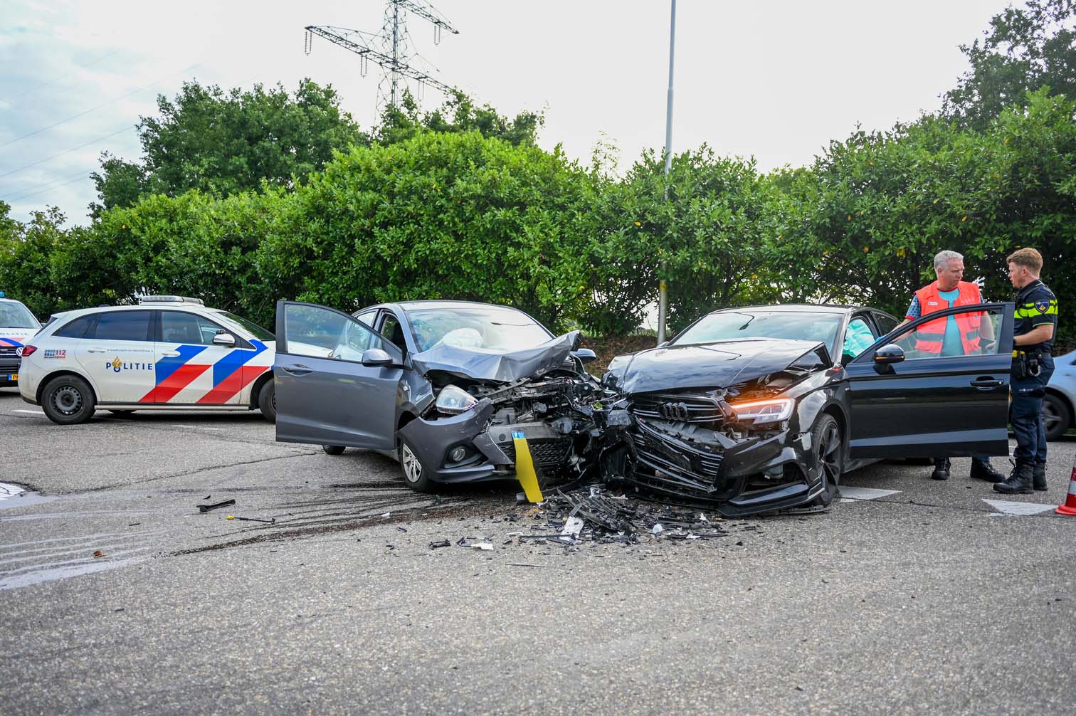 Meerdere gewonden en flinke schade na voorrangsfout