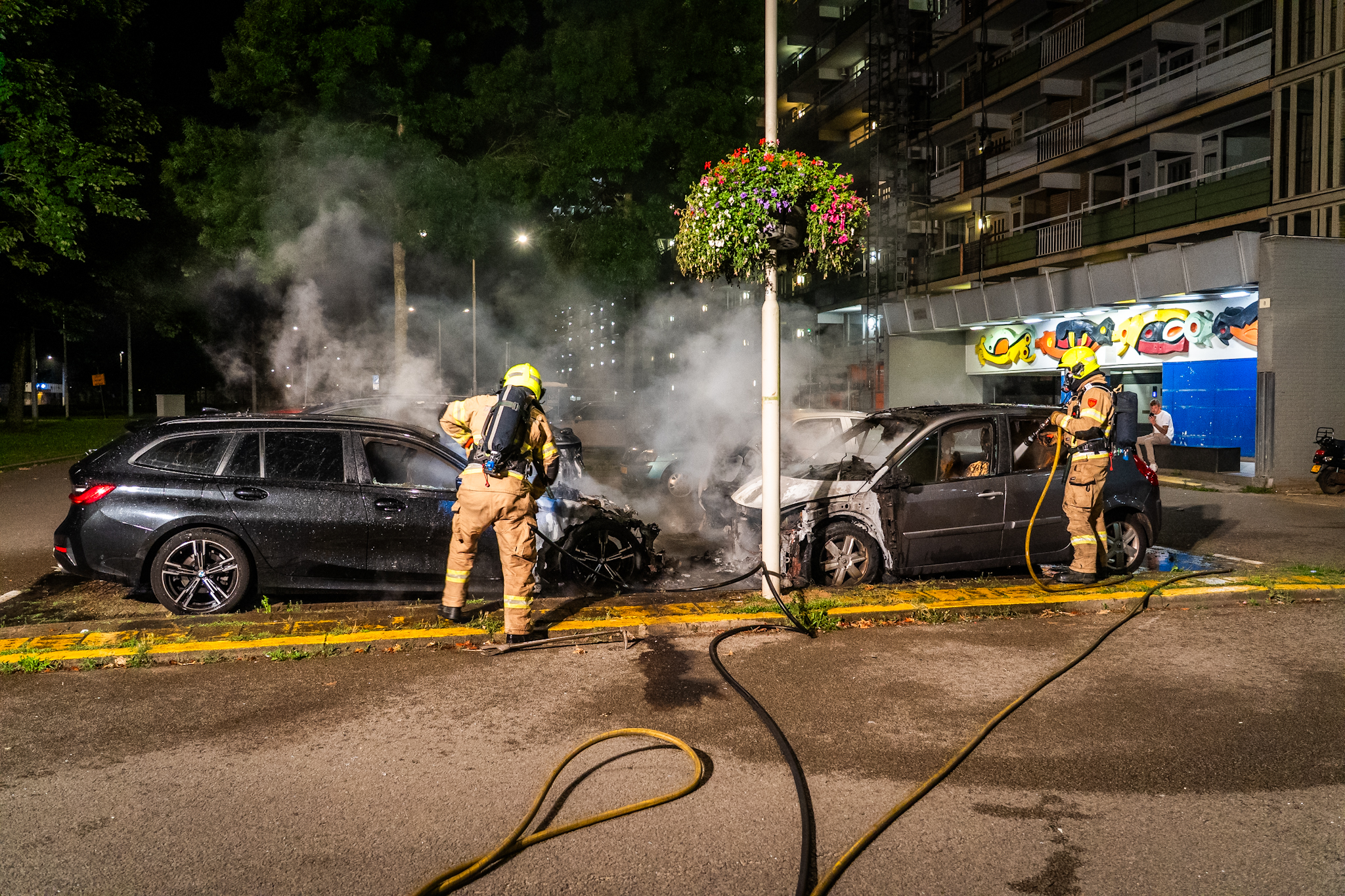 Arnhem geteisterd door autobranden, vannacht vier auto’s uitgebrand