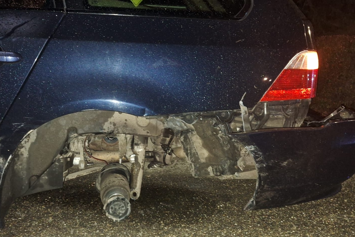 Bestuurder aangehouden na veroorzaken ongeval, mogelijk onder invloed