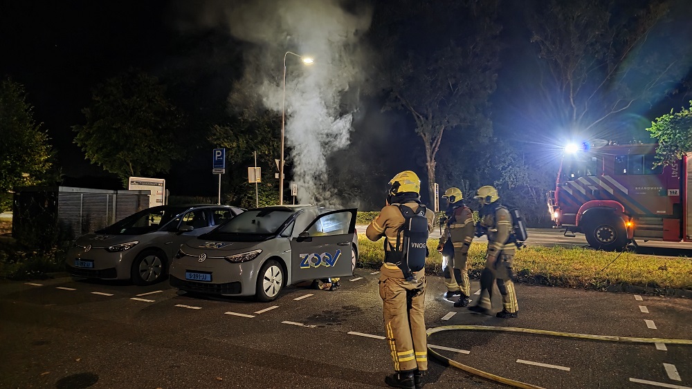 Bekabeling van elektrische accu begint te roken