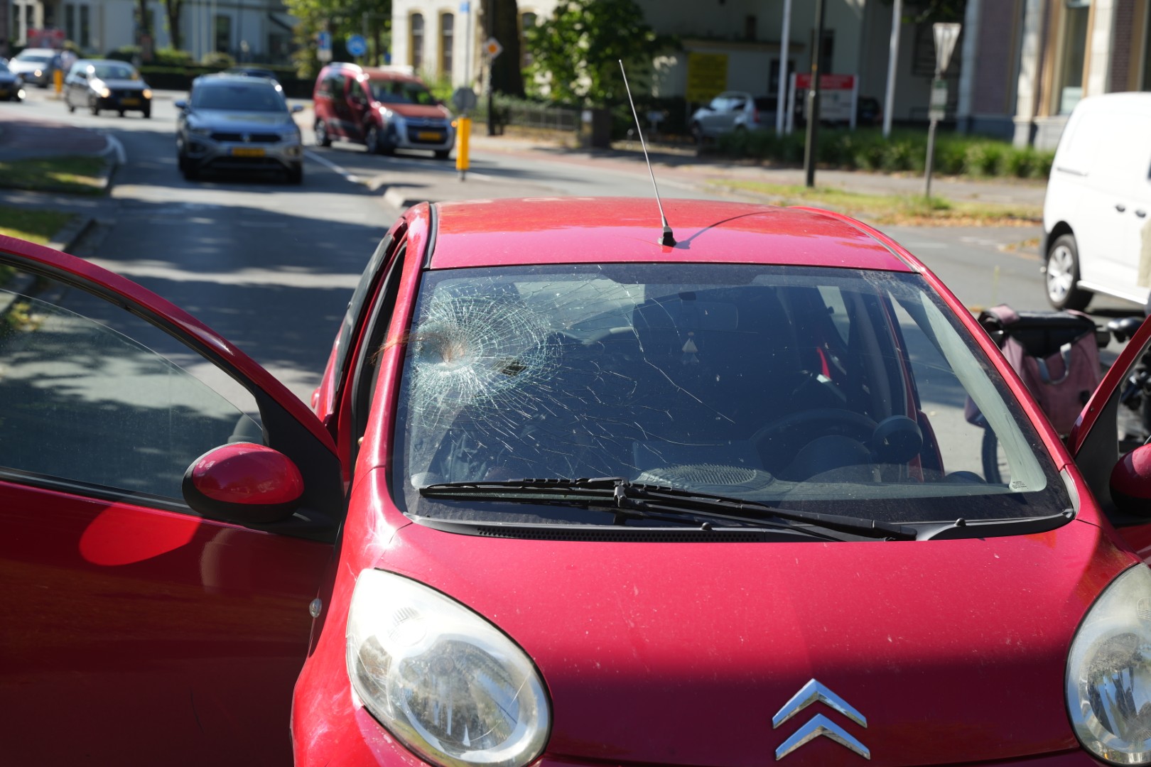 Fietser aangereden op oversteekplaats tijdens ochtendspits