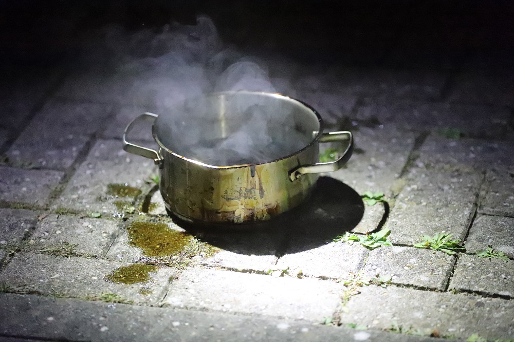 Vlam in de pan zorgt voor rookontwikkeling in appartement