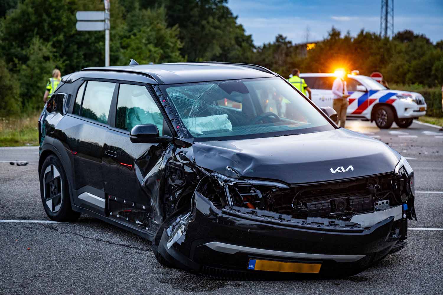Twee auto’s zwaar beschadigd na botsing