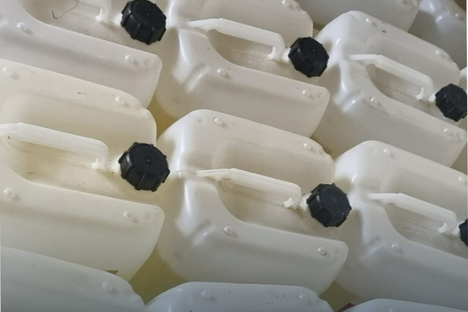 Grote hoeveelheid chemicaliën aangetroffen in kelderbox