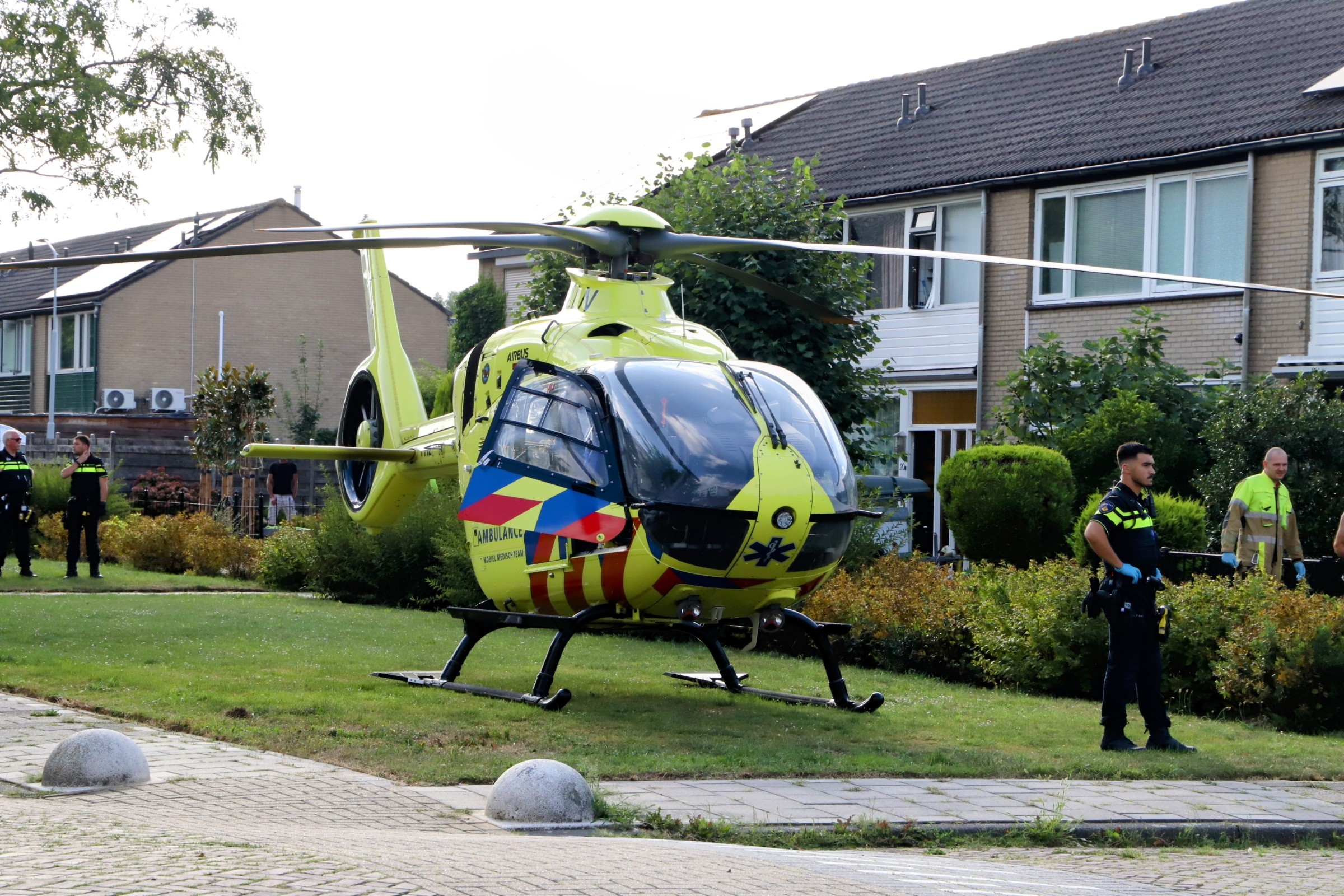 Meerdere personen onwel door onbekende stof in woning