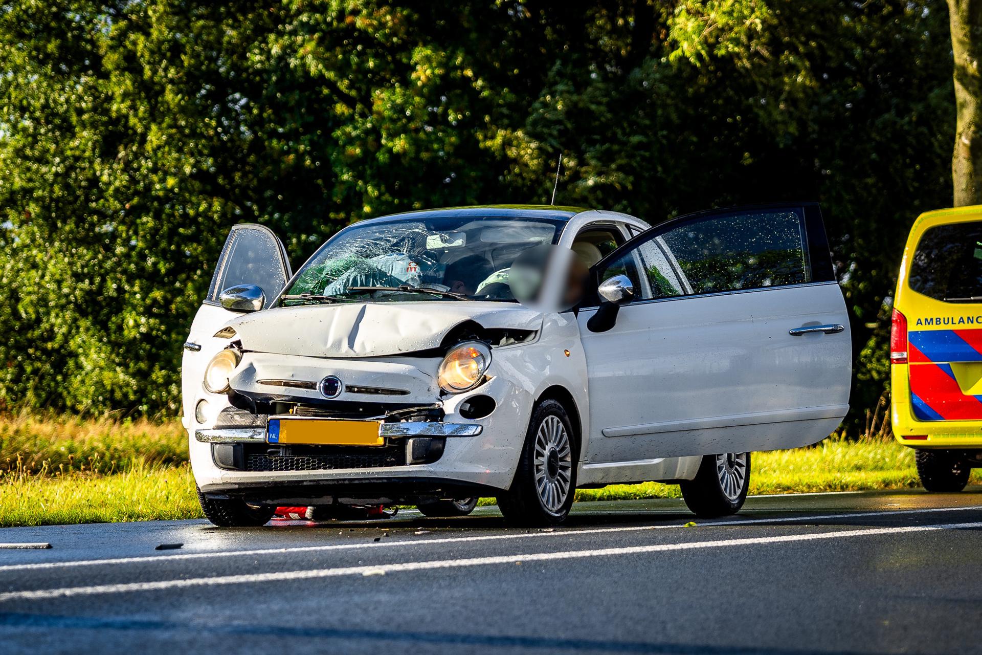 Vrouw gewond bij kop-staartbotsing tijdens avondspits