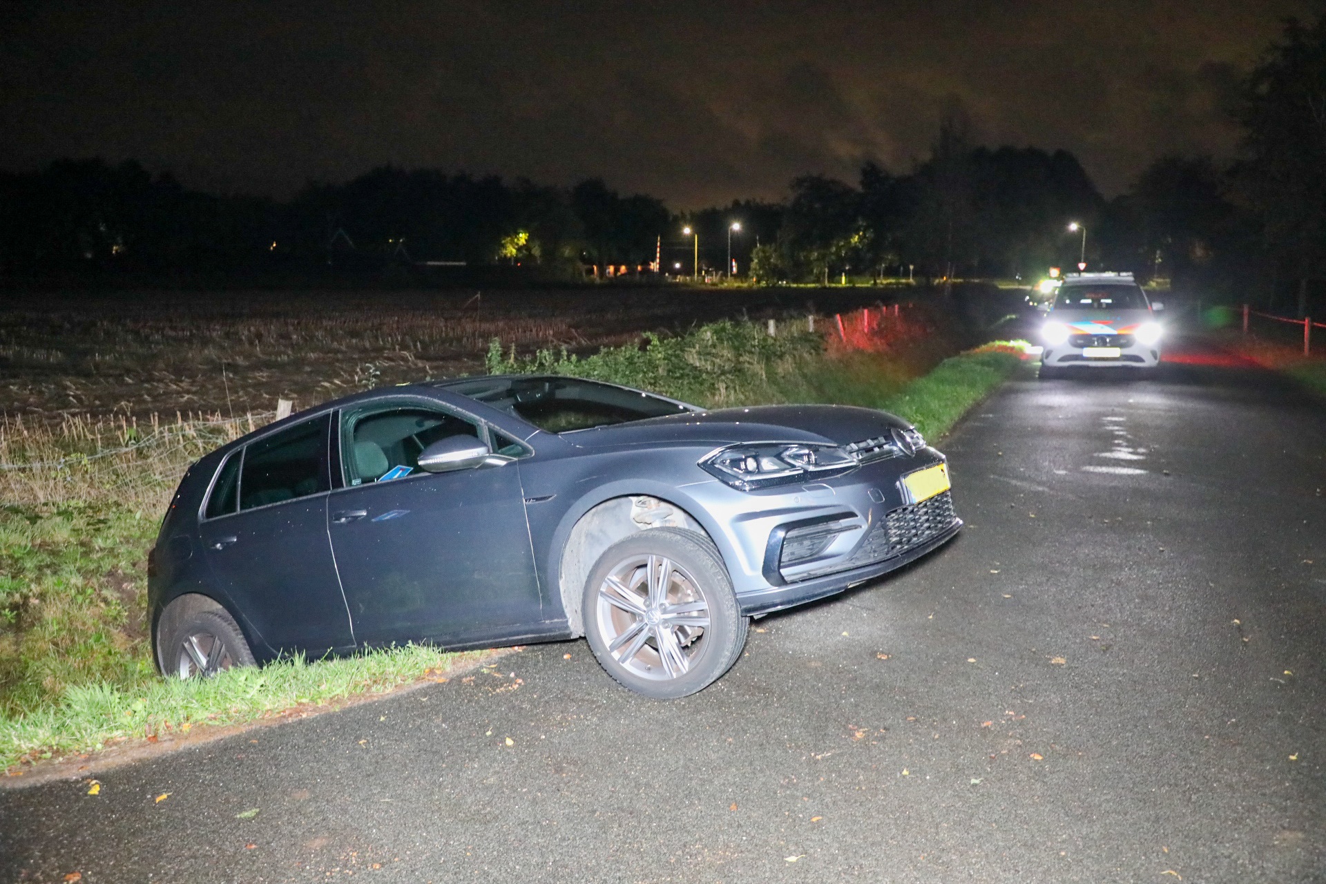 Dronken automobilist (26) belandt met auto in sloot