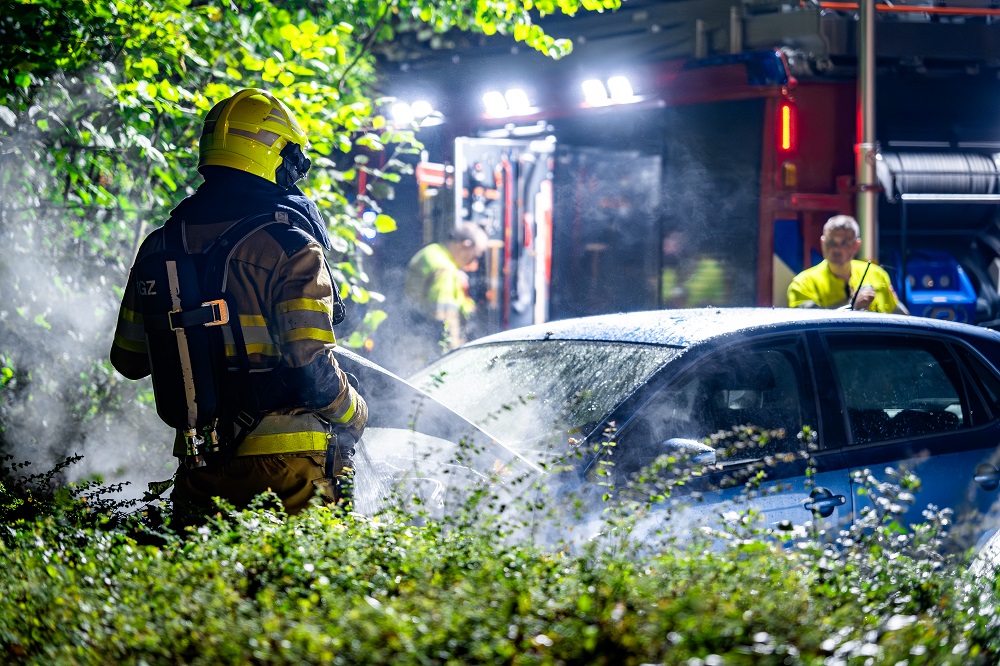 Auto uitgebrand, politie onderzoekt toedracht