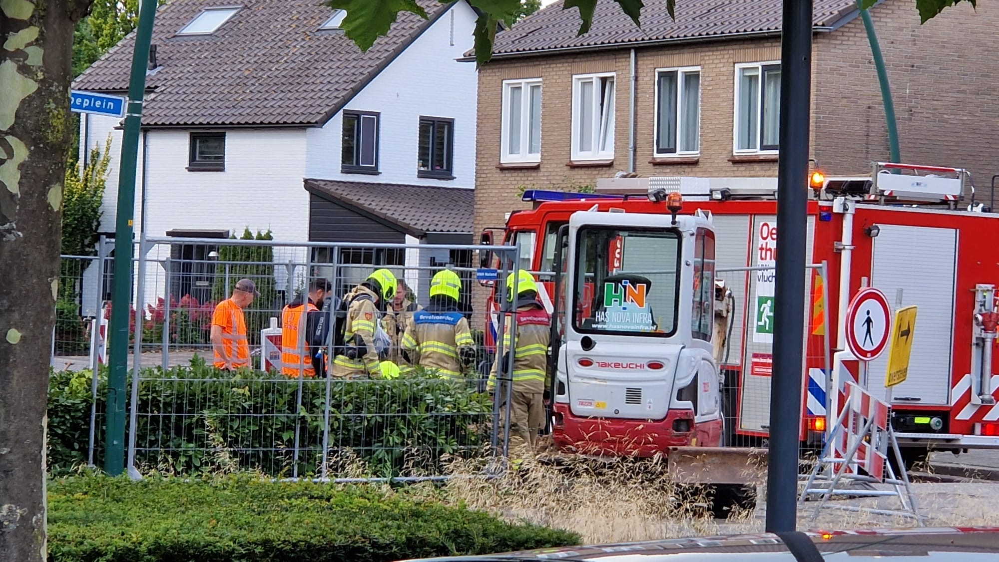 Gasleiding geraakt tijdens werkzaamheden op plein
