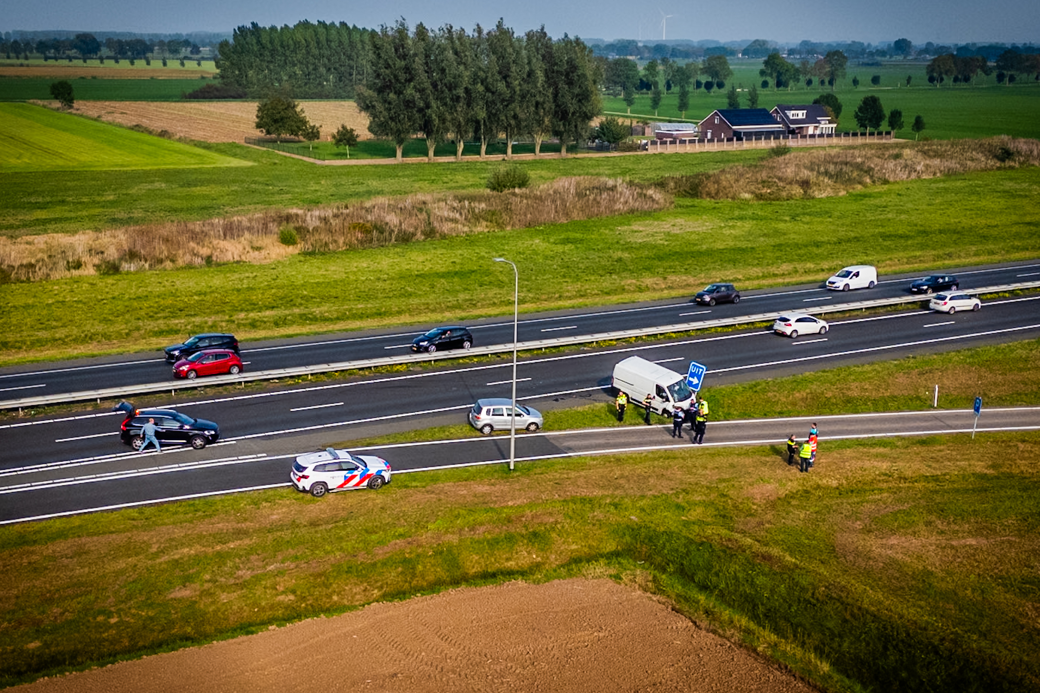 Kilometerslange file na ongeval A12 Duiven
