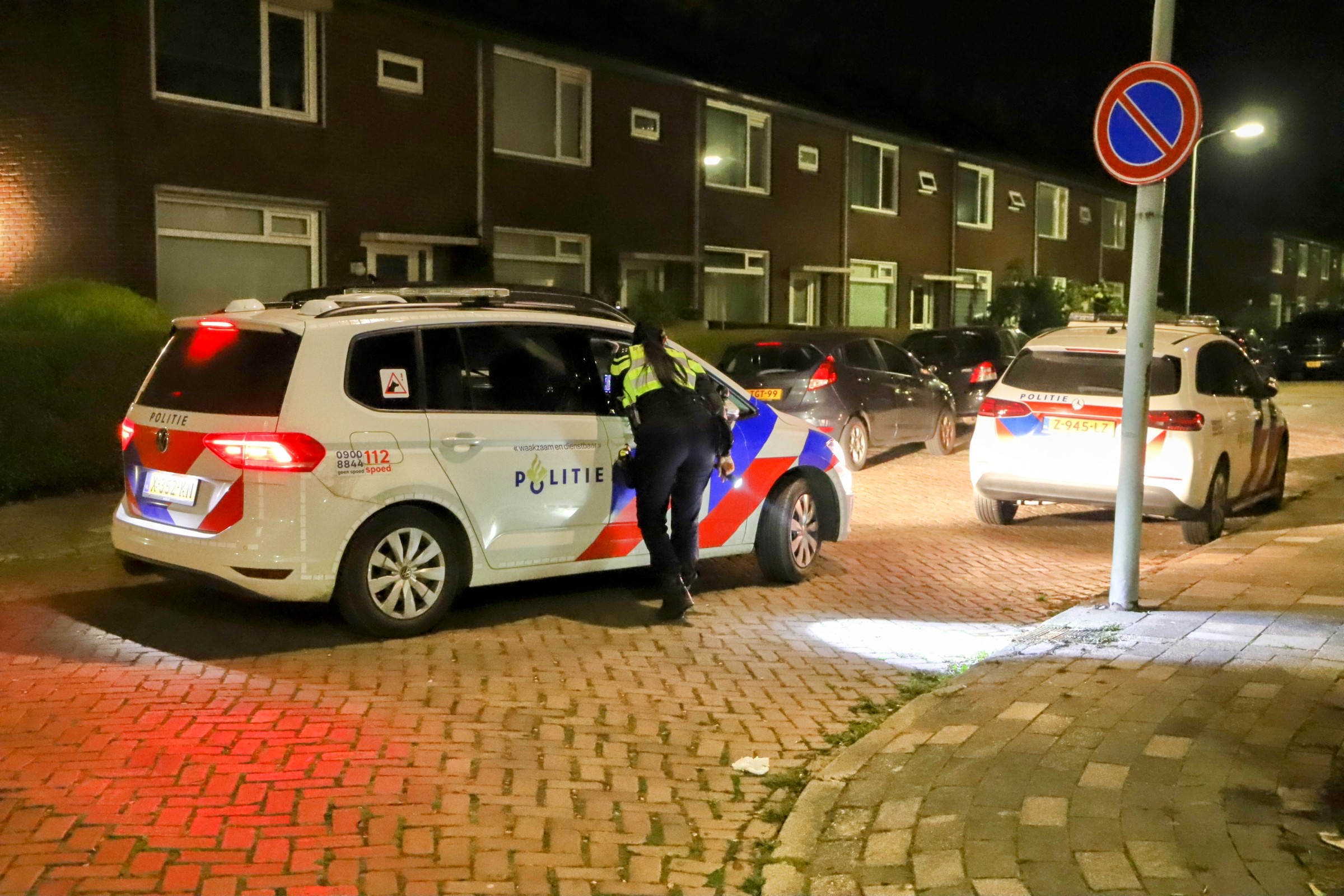 Man gewond door steekpartij, politie zoekt dader