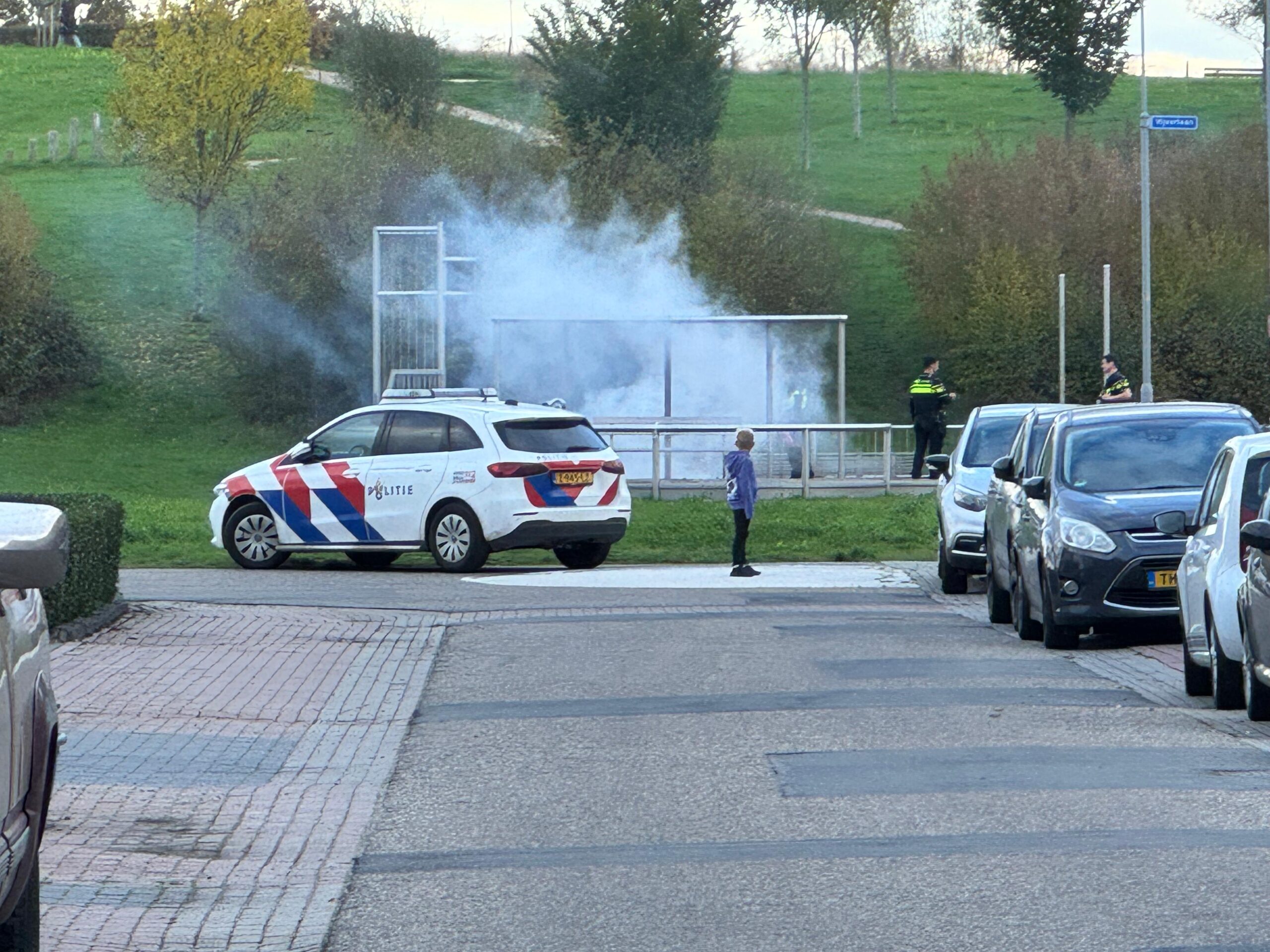Politie blust brand op skatepark