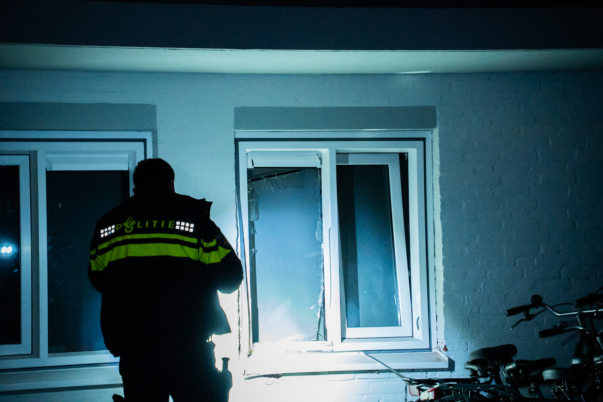 Ruit sneuveld door explosie in Arnhem